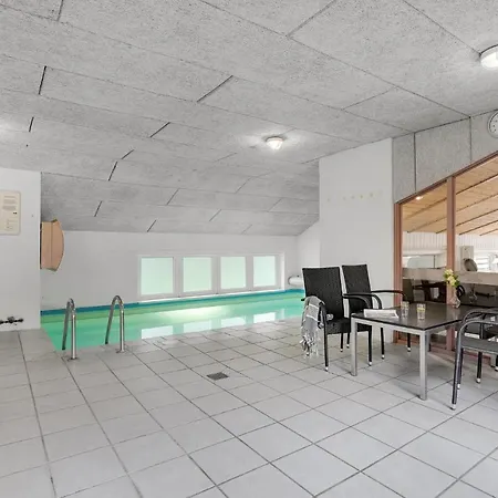 5 Bedroom Cozy In Ringkobing
