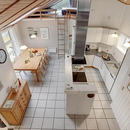 5 Bedroom Cozy In Ringkobing *